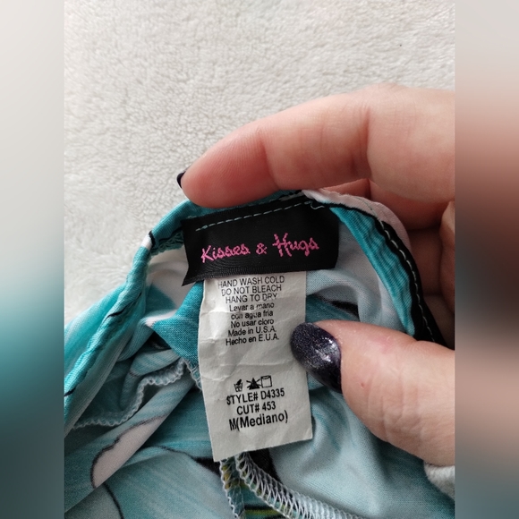 Kisses and hugs floral dress - Picture 6 of 7